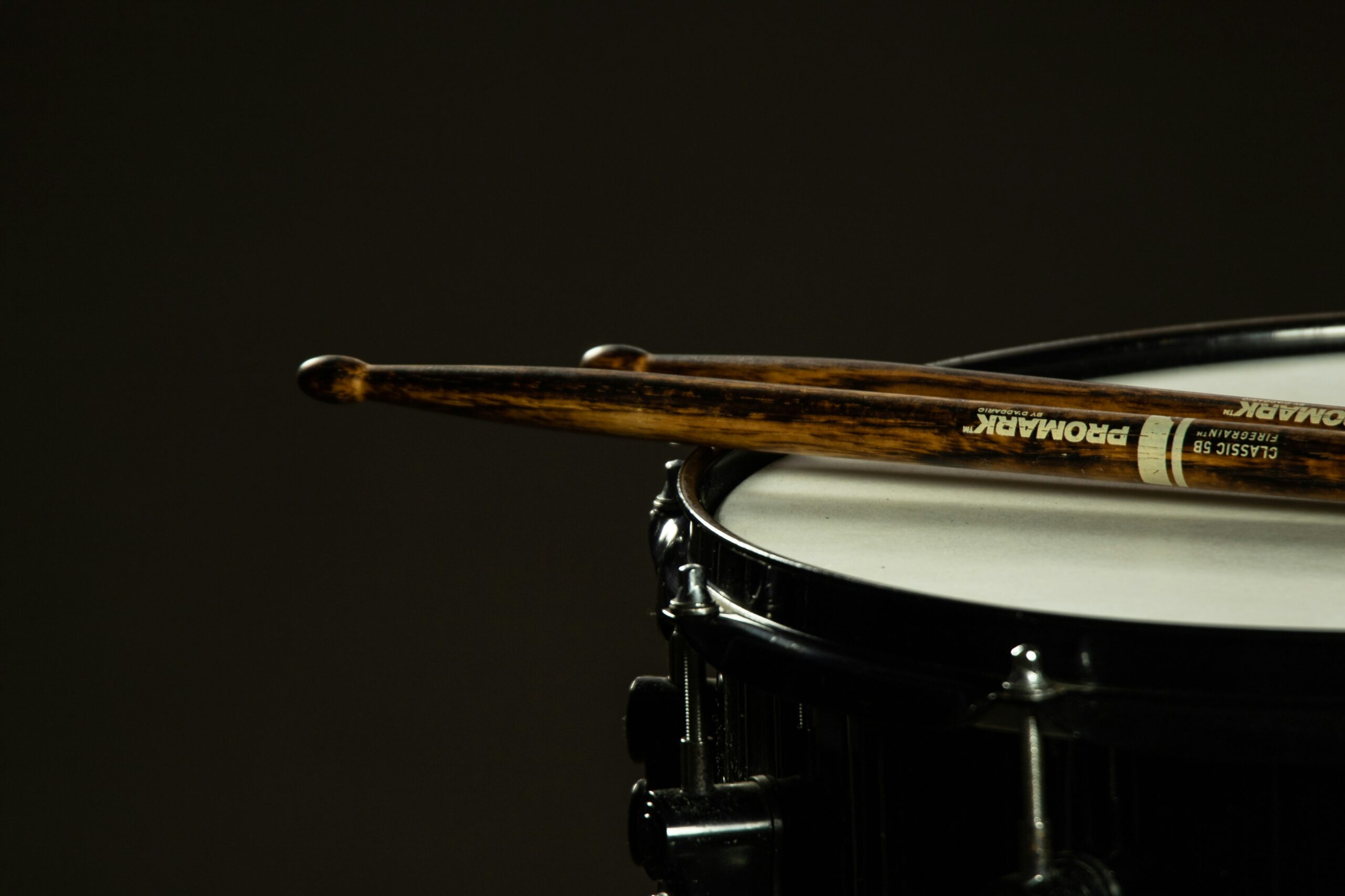 black and brown snare drum